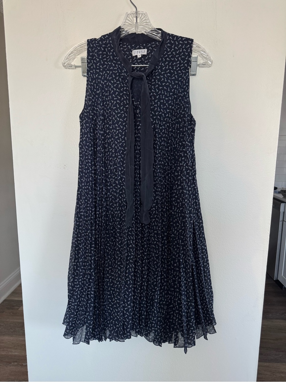 Claudie Pierlot Paris Key Print Pleated Tie Neck Dress FR 36 US 4 Navy